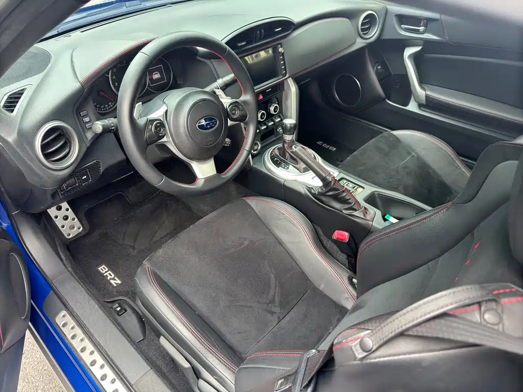 SUBARU BRZ