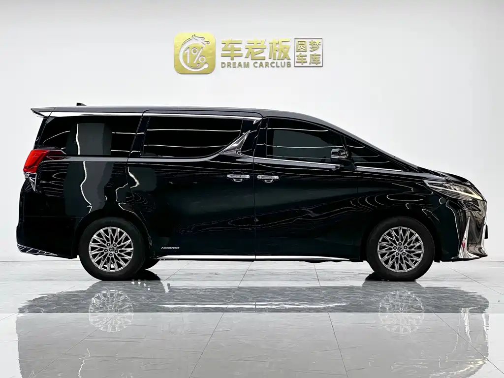 Lexus LM 2020 300h мест