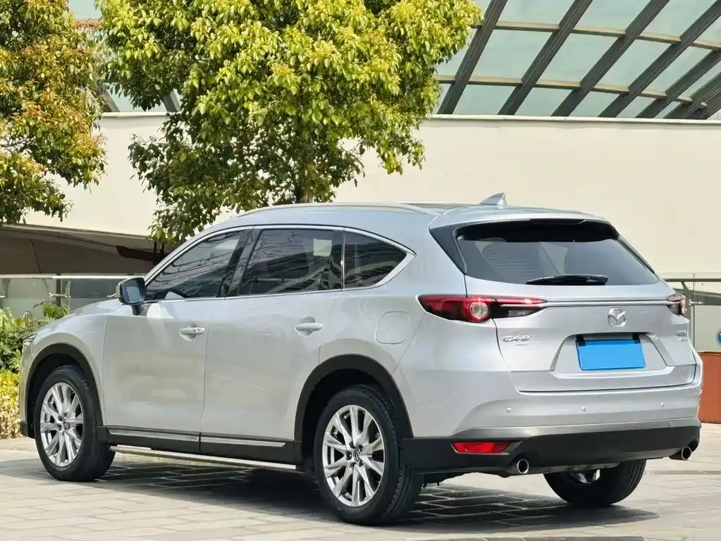 MAZDA CX 8