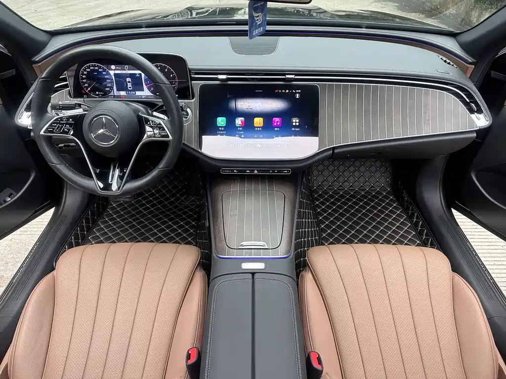 Mercedes-Benz E-Class E 2024 E 300 L Fashion