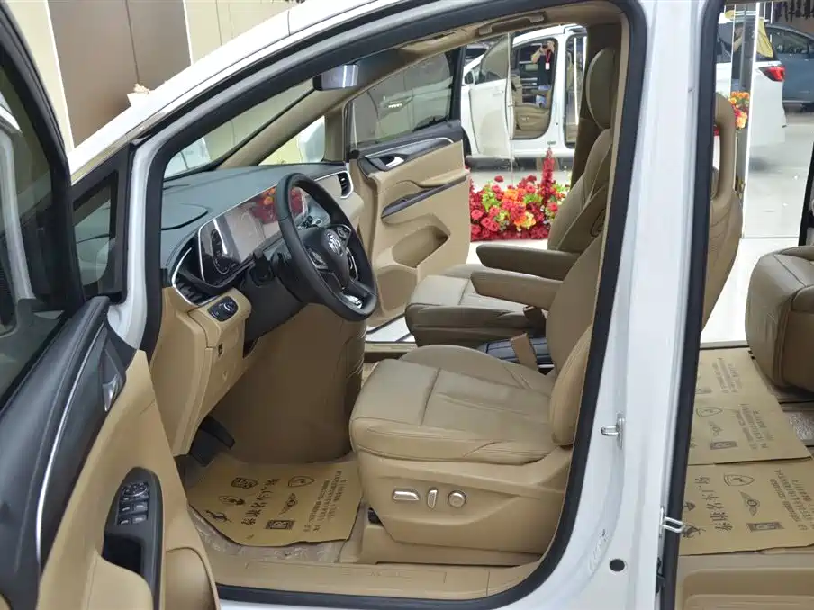 Buick GL8 2021 ES 653T Luxury