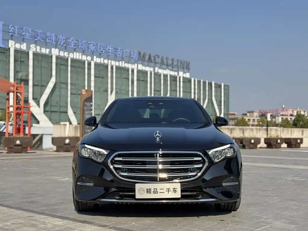 Mercedes-Benz E-Class — миниатюра 2