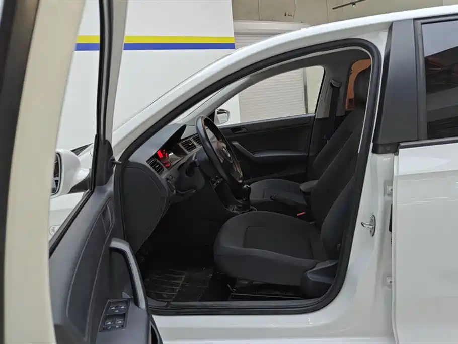 Volkswagen Santana 2015 1.4L MT