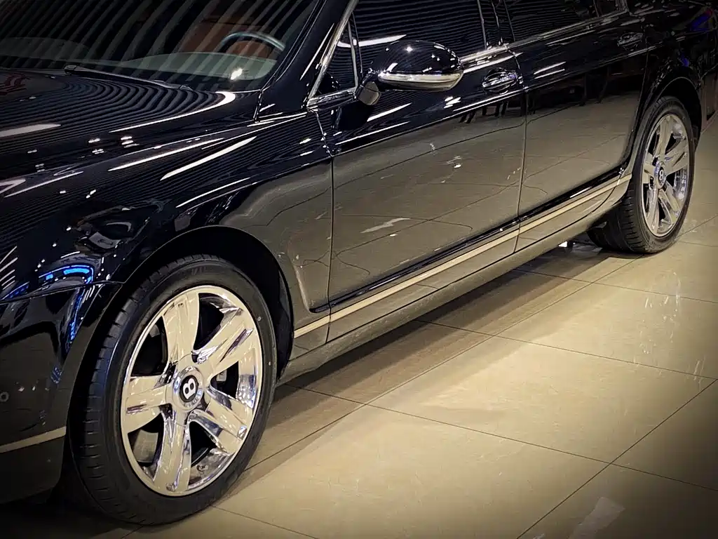 Bentley Flying Spur 2010 6.0T мест