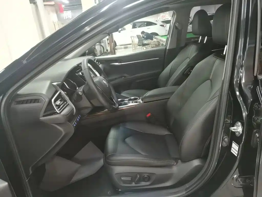 Toyota Camry — миниатюра 15