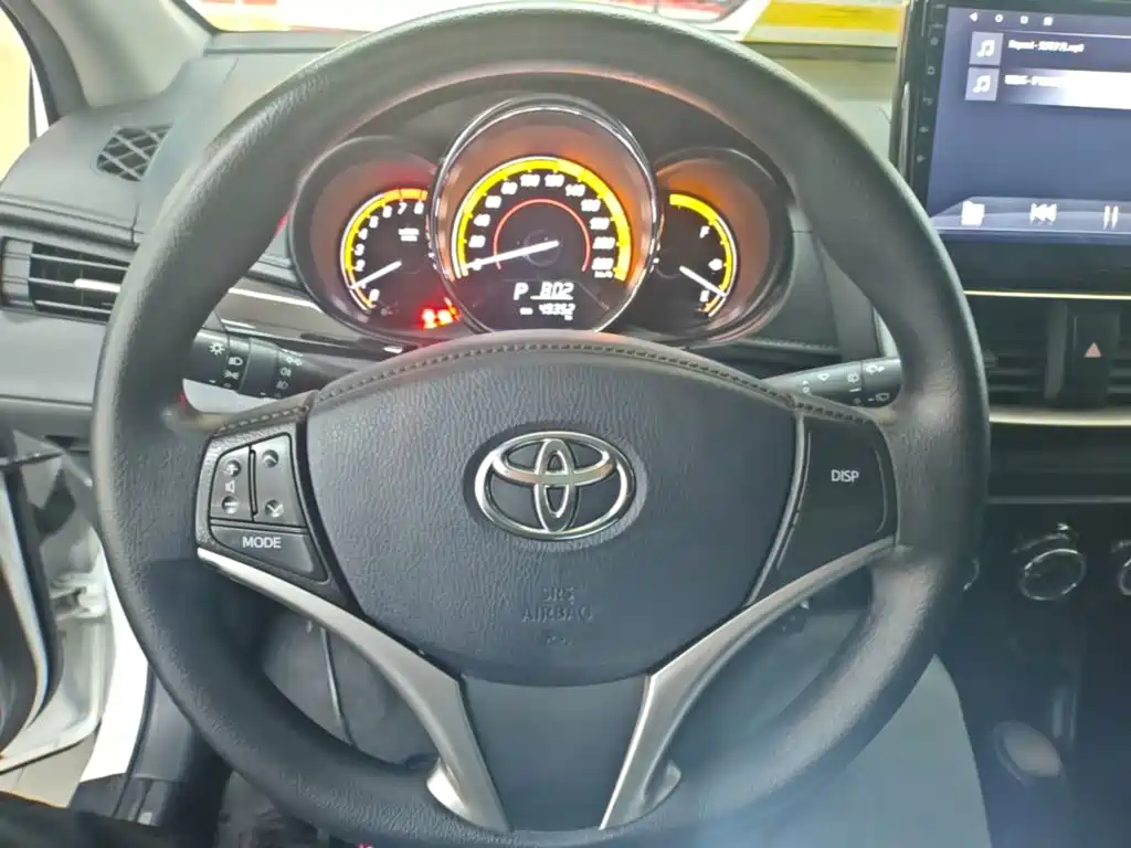 Toyota Yaris L — миниатюра 11