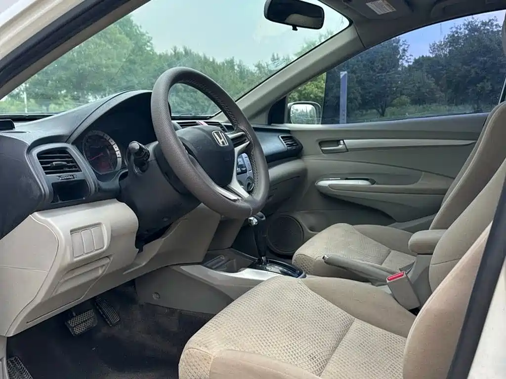 Honda City Classic — миниатюра 8