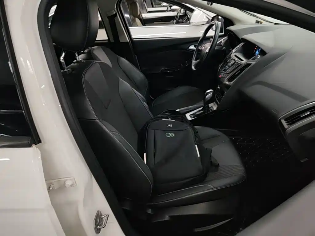 Ford Focus — миниатюра 25