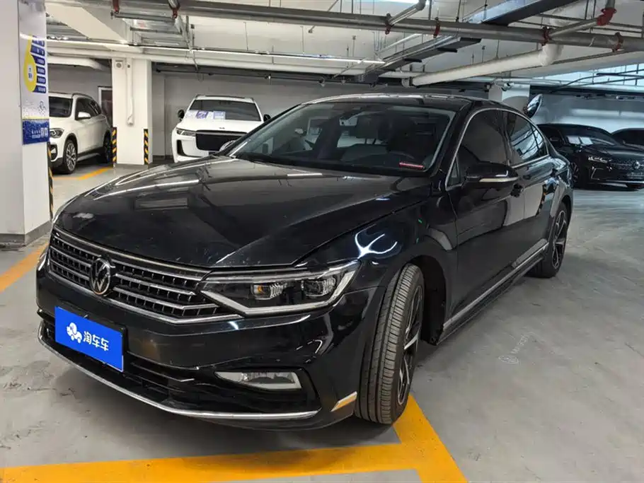 Volkswagen Magotan 2025