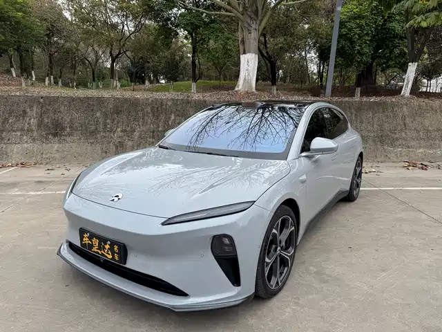 NIO NIO ET5T 2024
