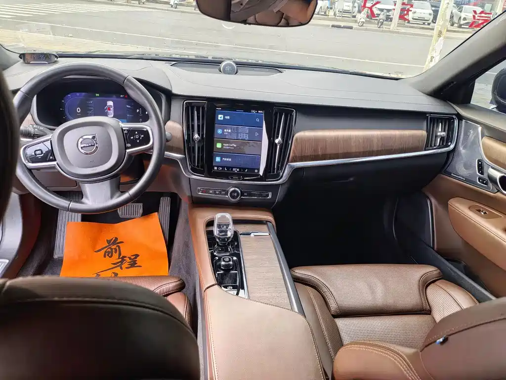 Volvo S90 — миниатюра 6