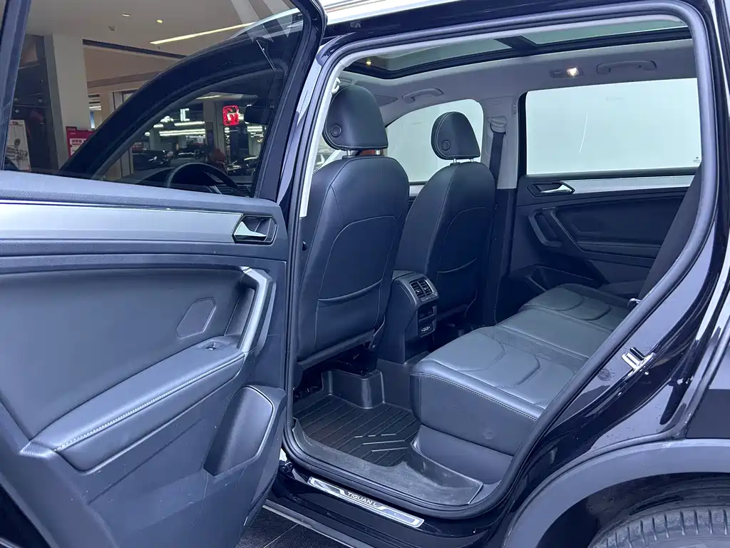 Volkswagen Tiguan L — миниатюра 5