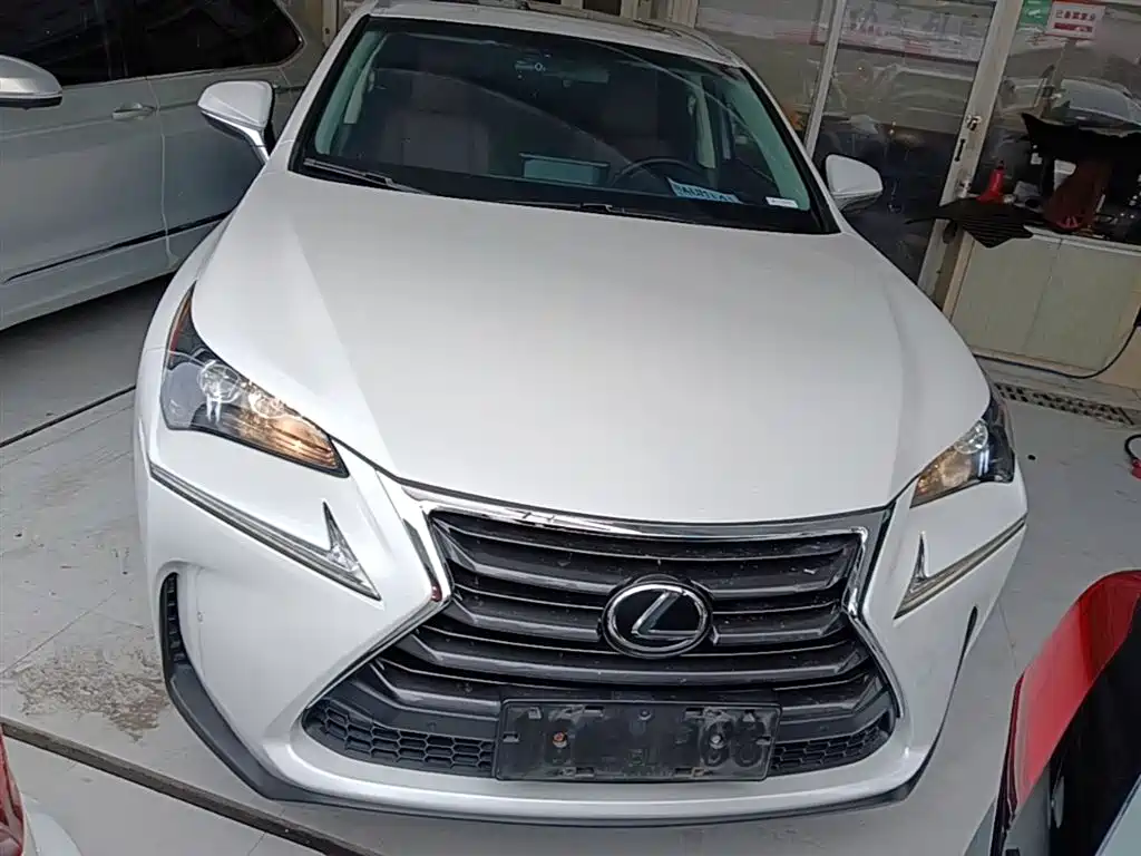 Lexus NX 2015 200t