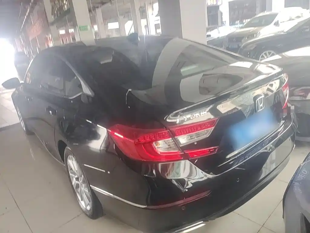 Honda Accord — миниатюра 23
