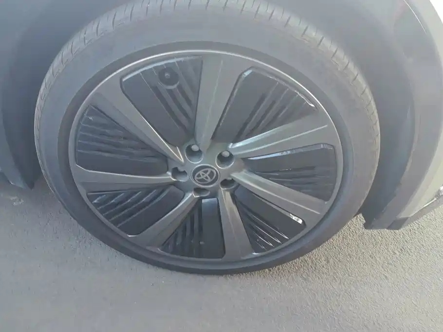Toyota Toyota BZ5 — миниатюра 6