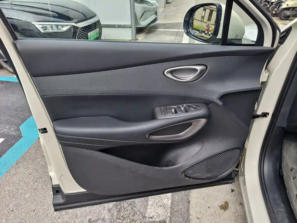 BYD Морской лев 05 EV — миниатюра 11