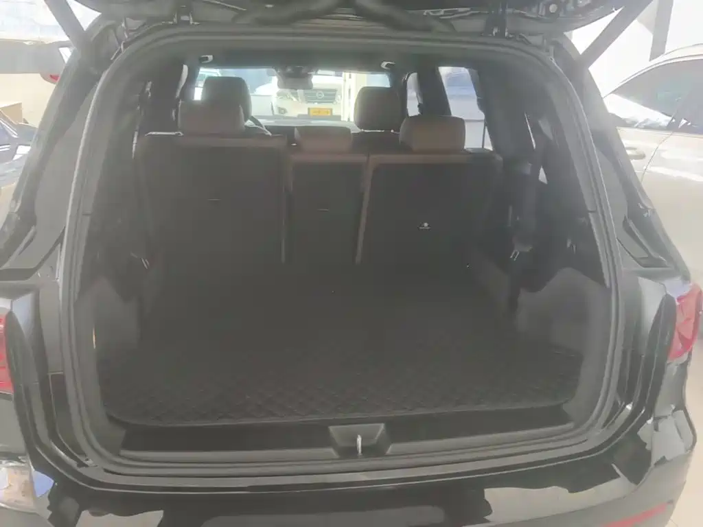 Mercedes-Benz GLB — миниатюра 19