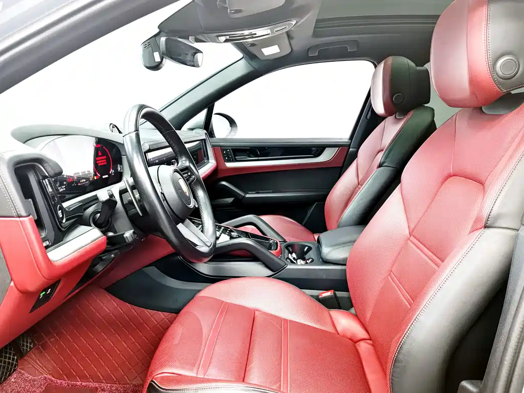 Porsche Cayenne — миниатюра 13