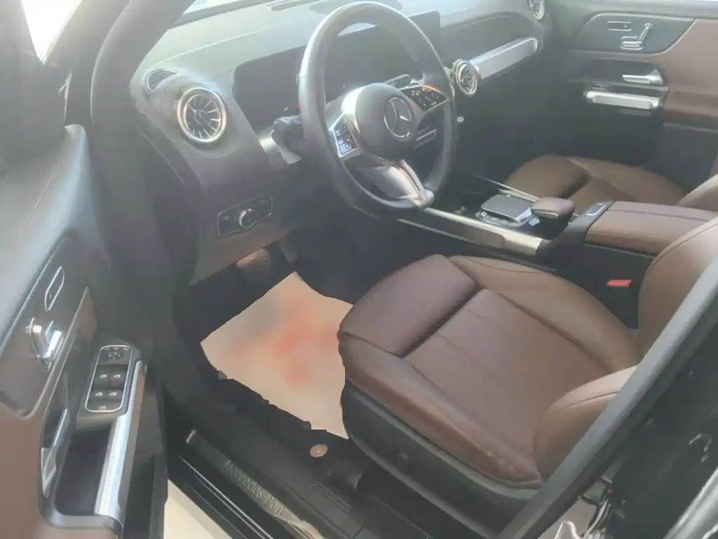 Mercedes-Benz GLB — миниатюра 16