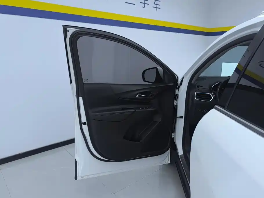 Chevrolet Equinox — миниатюра 7