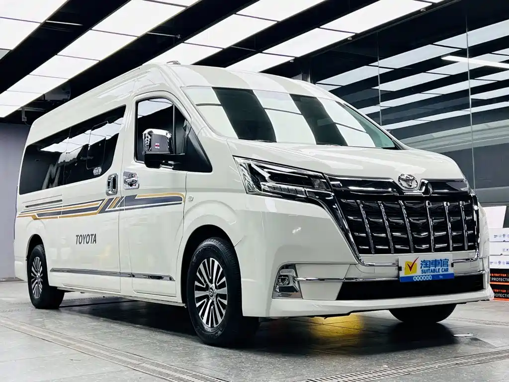 Toyota Hiace — миниатюра 3