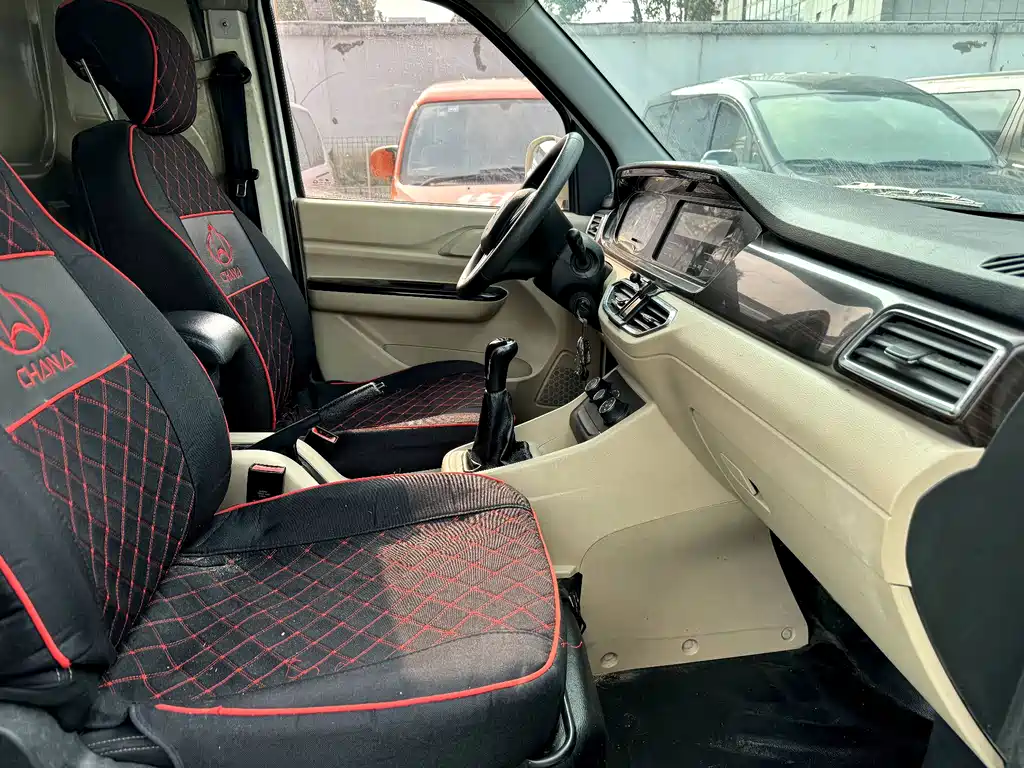 CHANGAN CROSS STAR V3