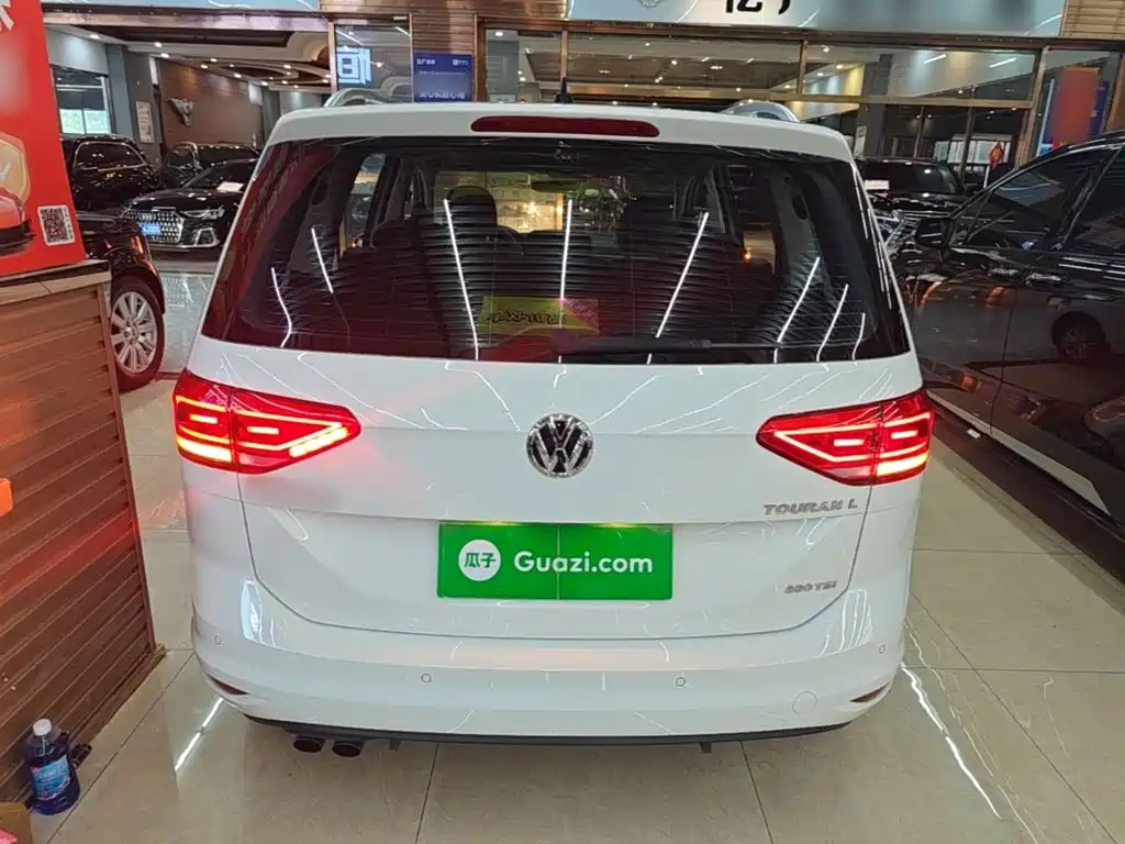 Volkswagen Touran — миниатюра 6