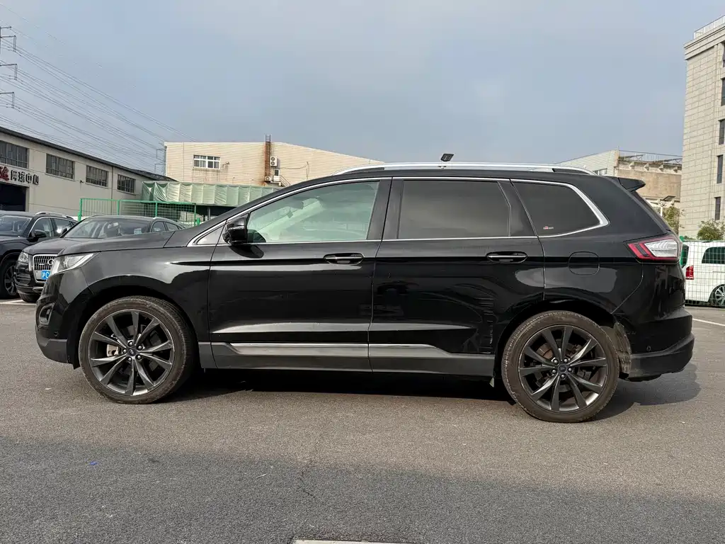 Ford Edge — миниатюра 15