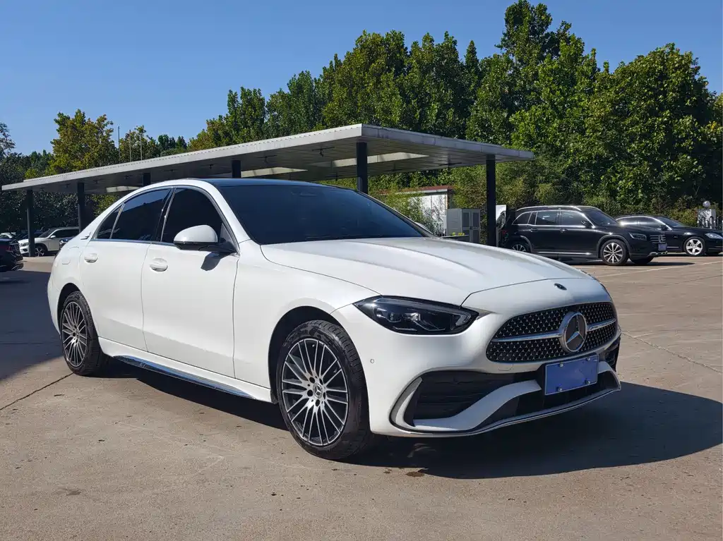 Mercedes-Benz C-Class — миниатюра 3