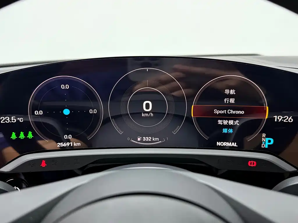 Porsche Taycan — миниатюра 15