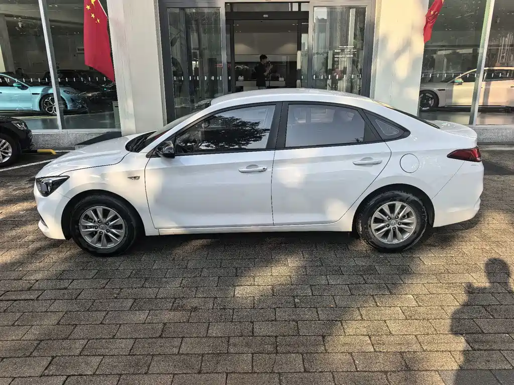 Hyundai Elantra — миниатюра 4