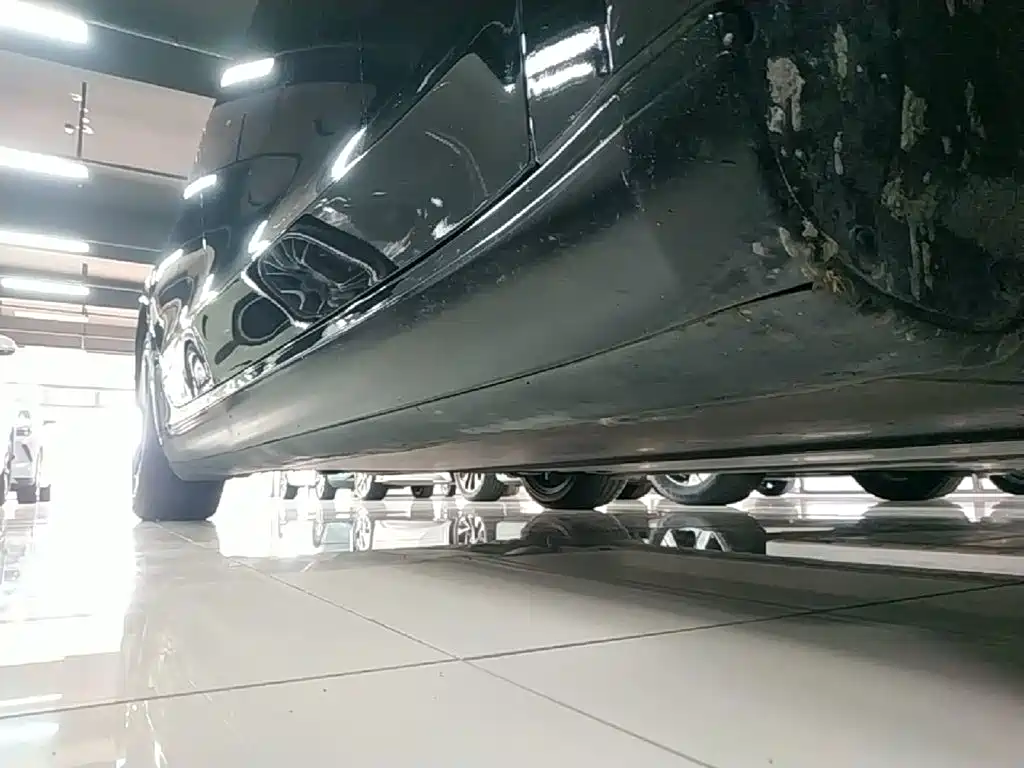 Tesla Model 3 — миниатюра 21