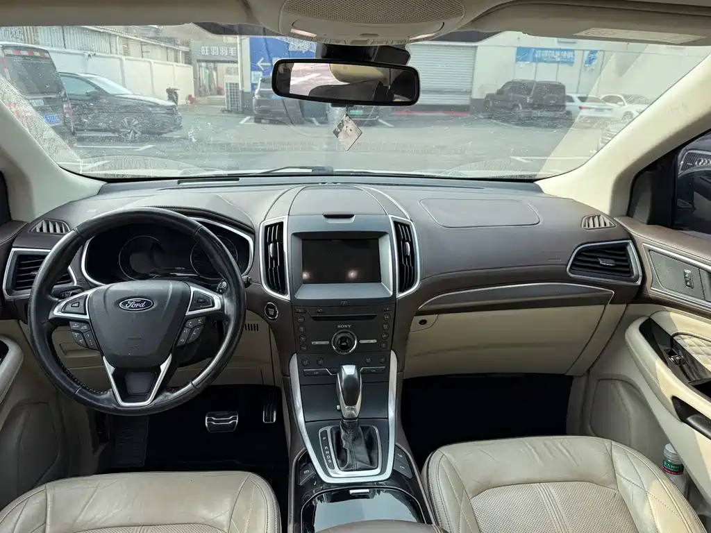 Ford Edge — миниатюра 8