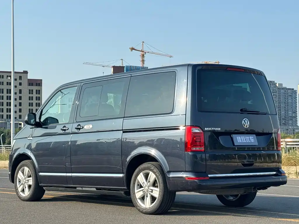 Volkswagen Multivan — миниатюра 8