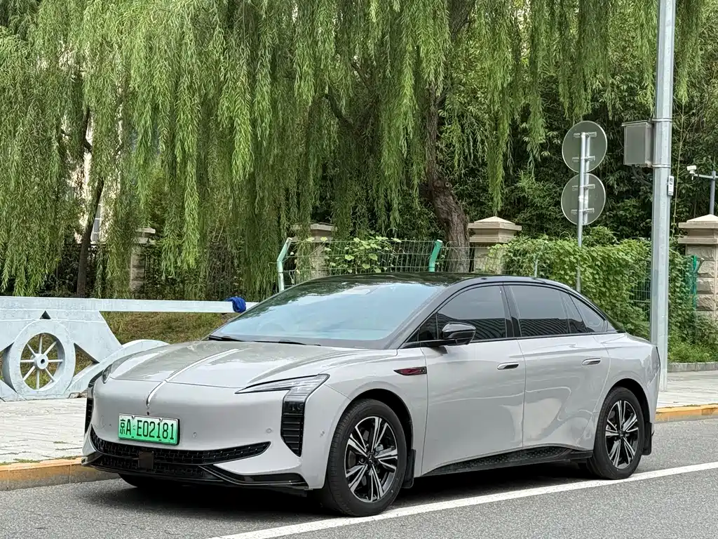 Hongqi Hongqi EH7