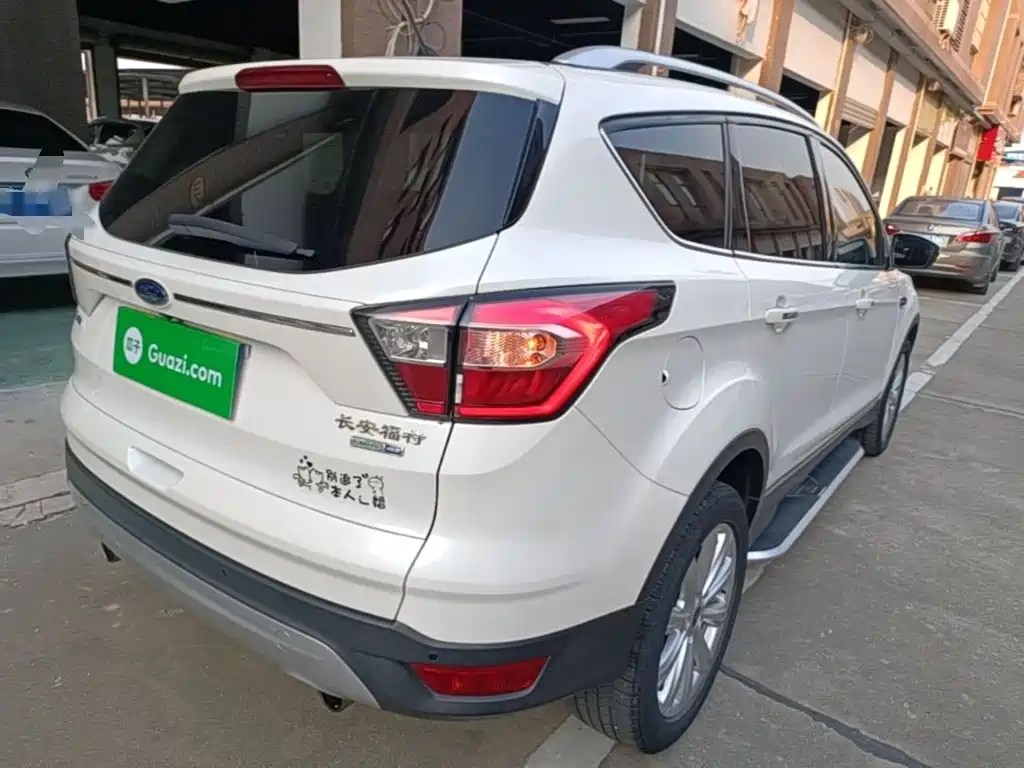 Ford Kuga — миниатюра 7