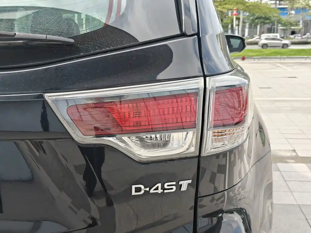Toyota Highlander — миниатюра 10