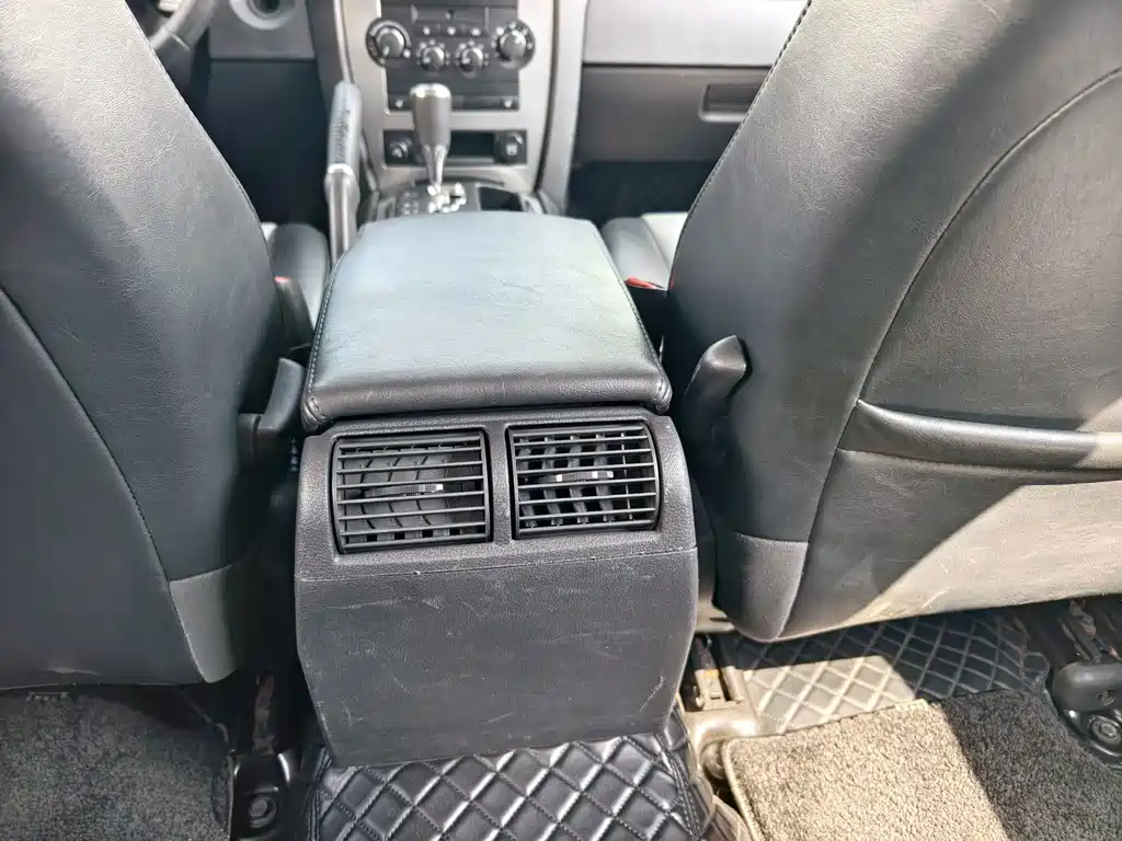 Jeep Grand Cherokee (Import) — миниатюра 11