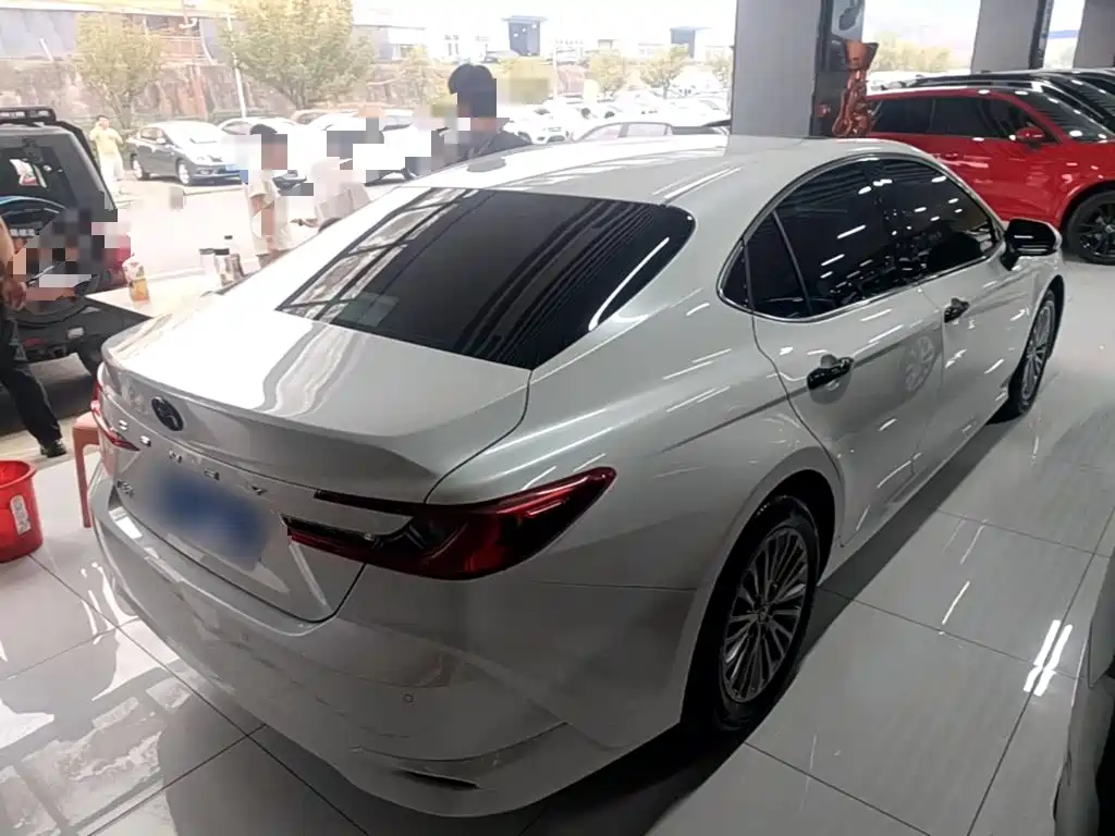 Toyota Camry — миниатюра 7