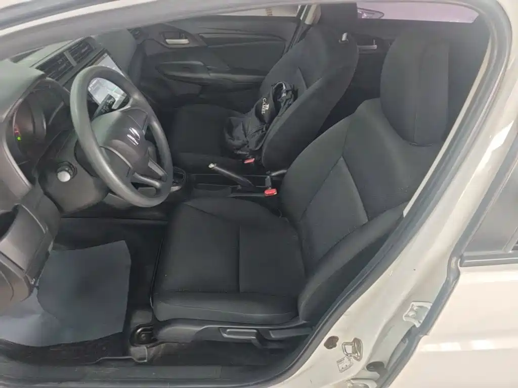 Honda Fit — миниатюра 15
