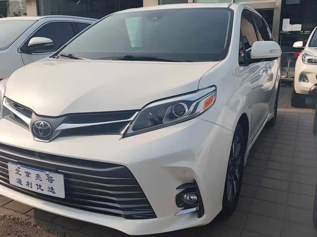Toyota Sienna 2019