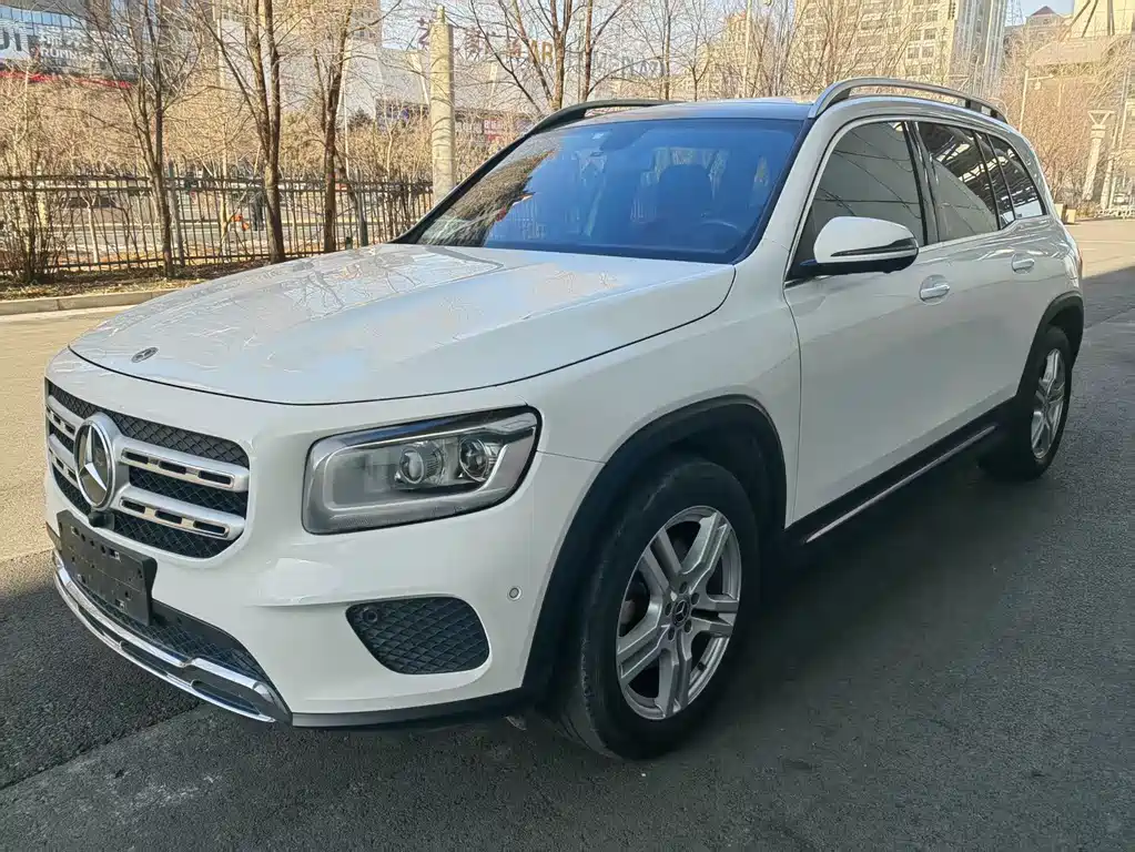 MERCEDES-BENZ GLB