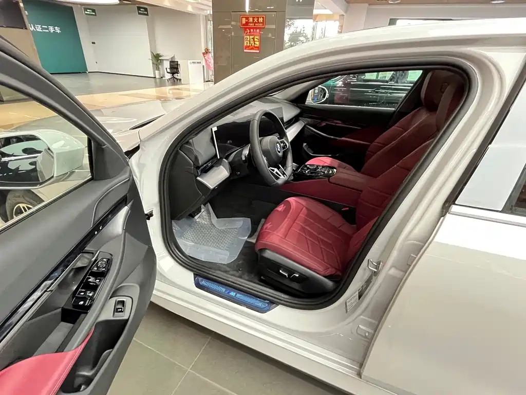 BMW 5 Series 5 2026 525Li M Sport
