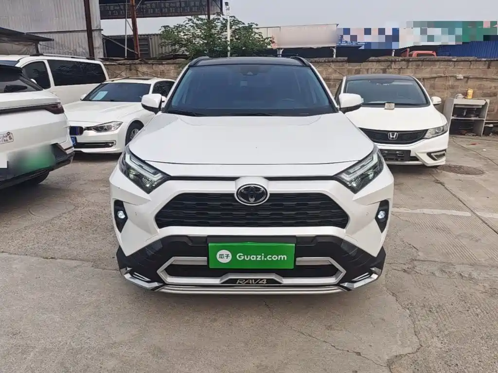 Toyota RAV4 — миниатюра 3