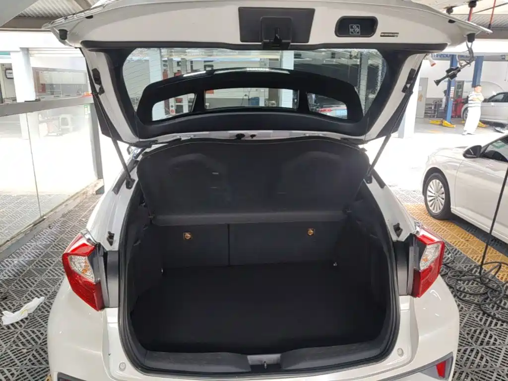 Toyota C-HR — миниатюра 19