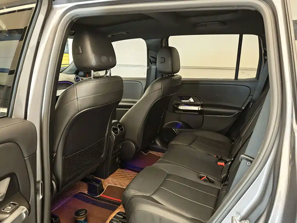 Mercedes-Benz GLB — миниатюра 10