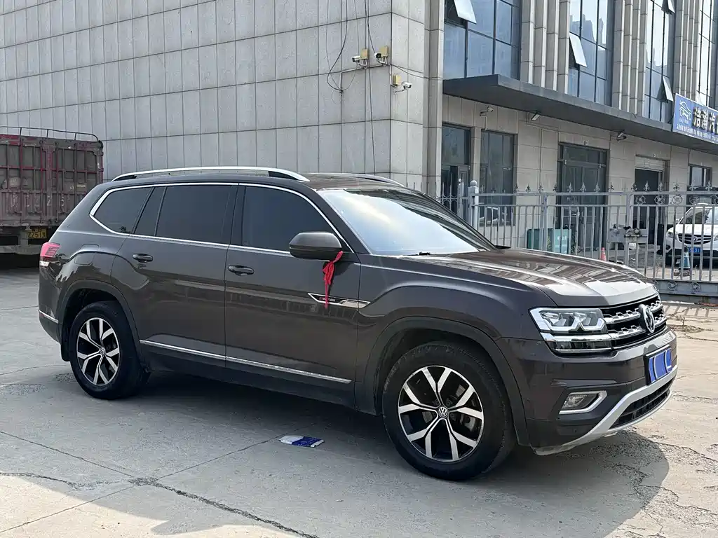 Volkswagen Teramont — миниатюра 3