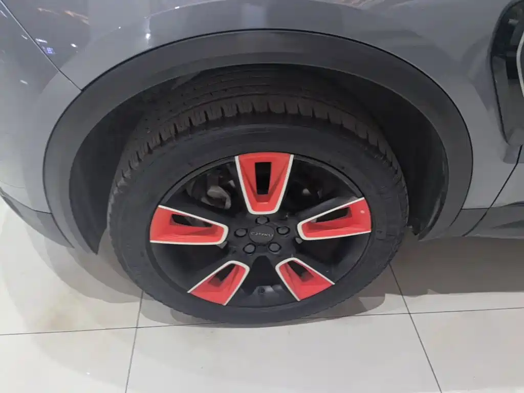 Lynk & Co 01 — миниатюра 23