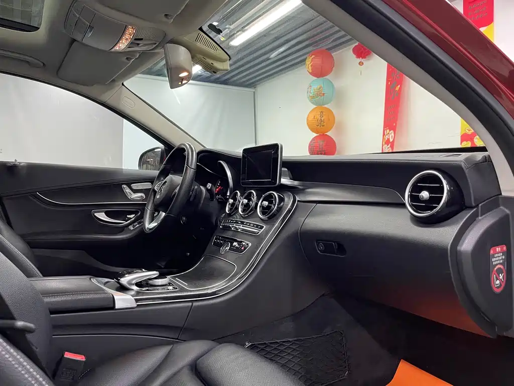 Mercedes-Benz C-Class — миниатюра 21