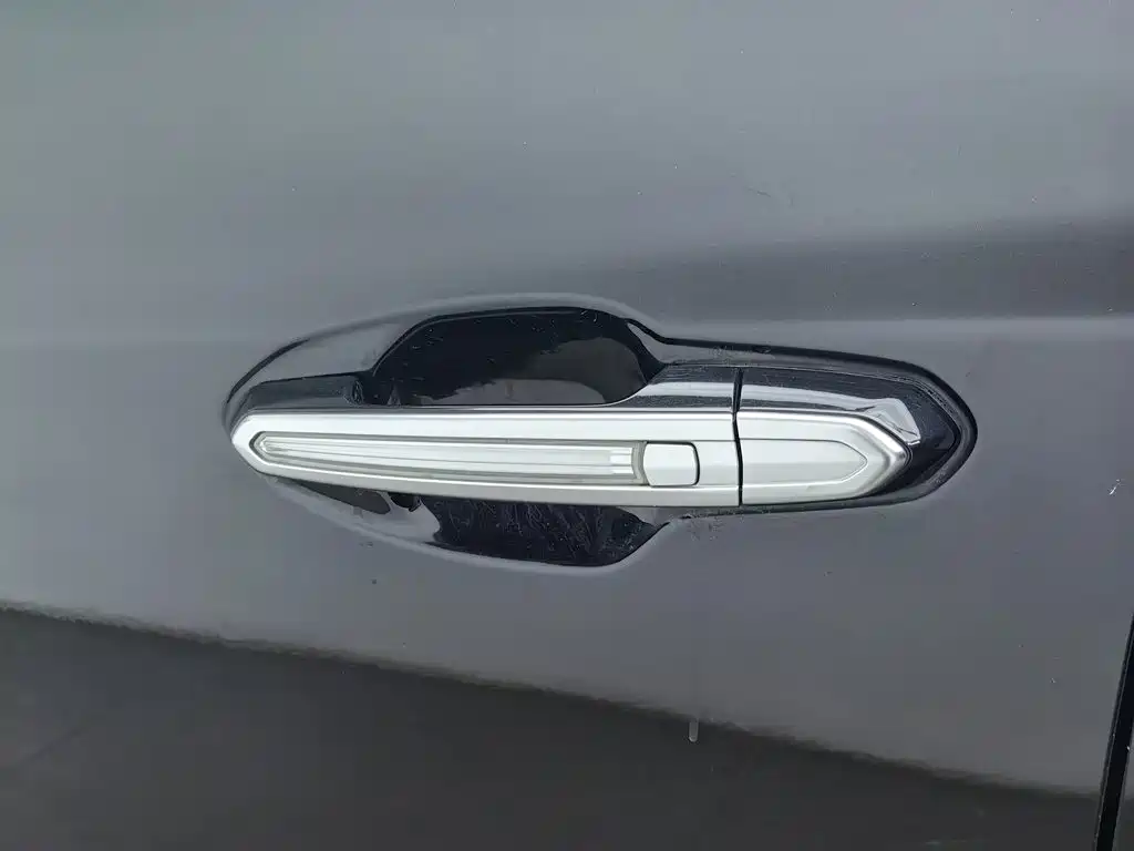 Cadillac XT5 — миниатюра 18